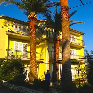 Gostinjska kuća House Rozi